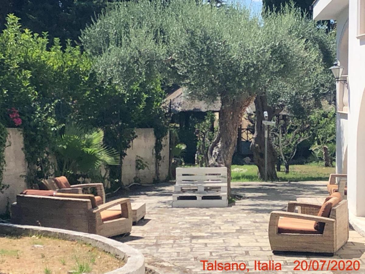 Relais Villa Lama Boutique Hotel Taranto Exterior photo